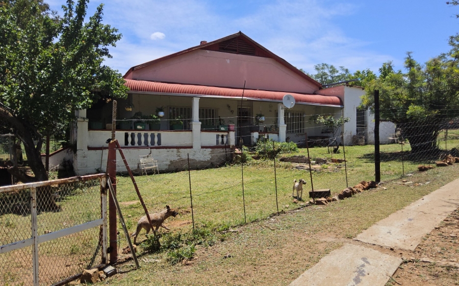4 Bedroom Property for Sale in Hartbeesfontein North West